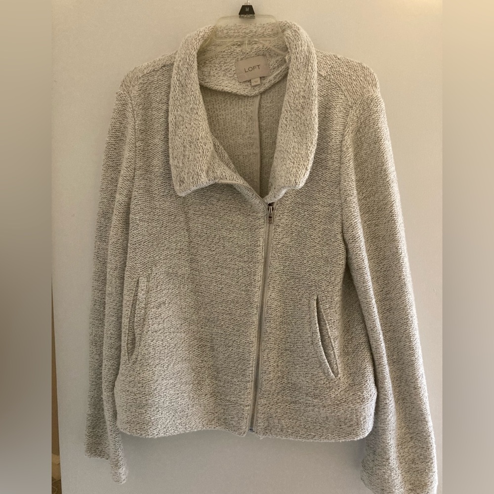 Loft Size Large light gray and white Outerwear Sweater